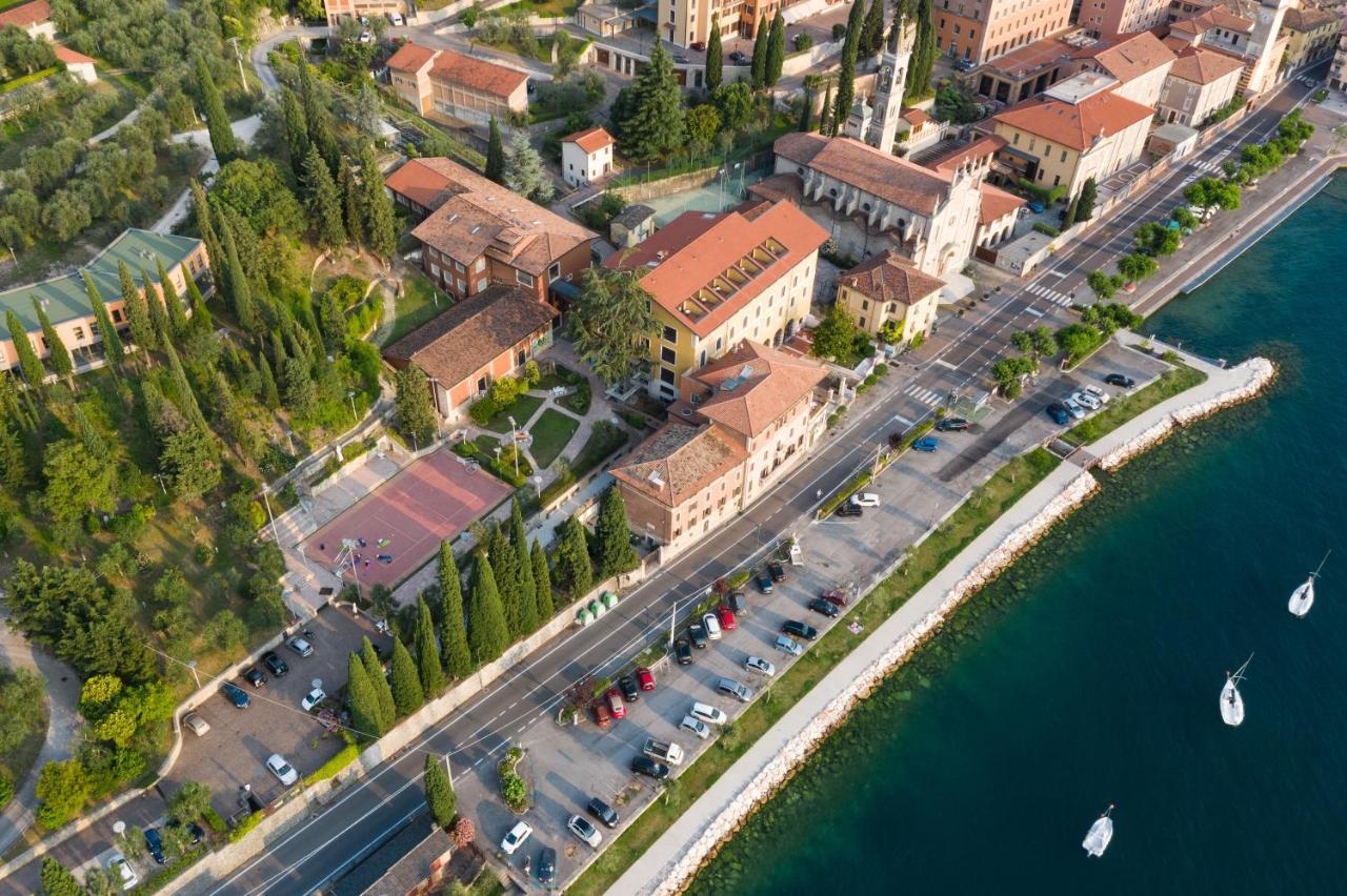 Garda Family House Hotel Castelletto Di Brenzone Exterior photo