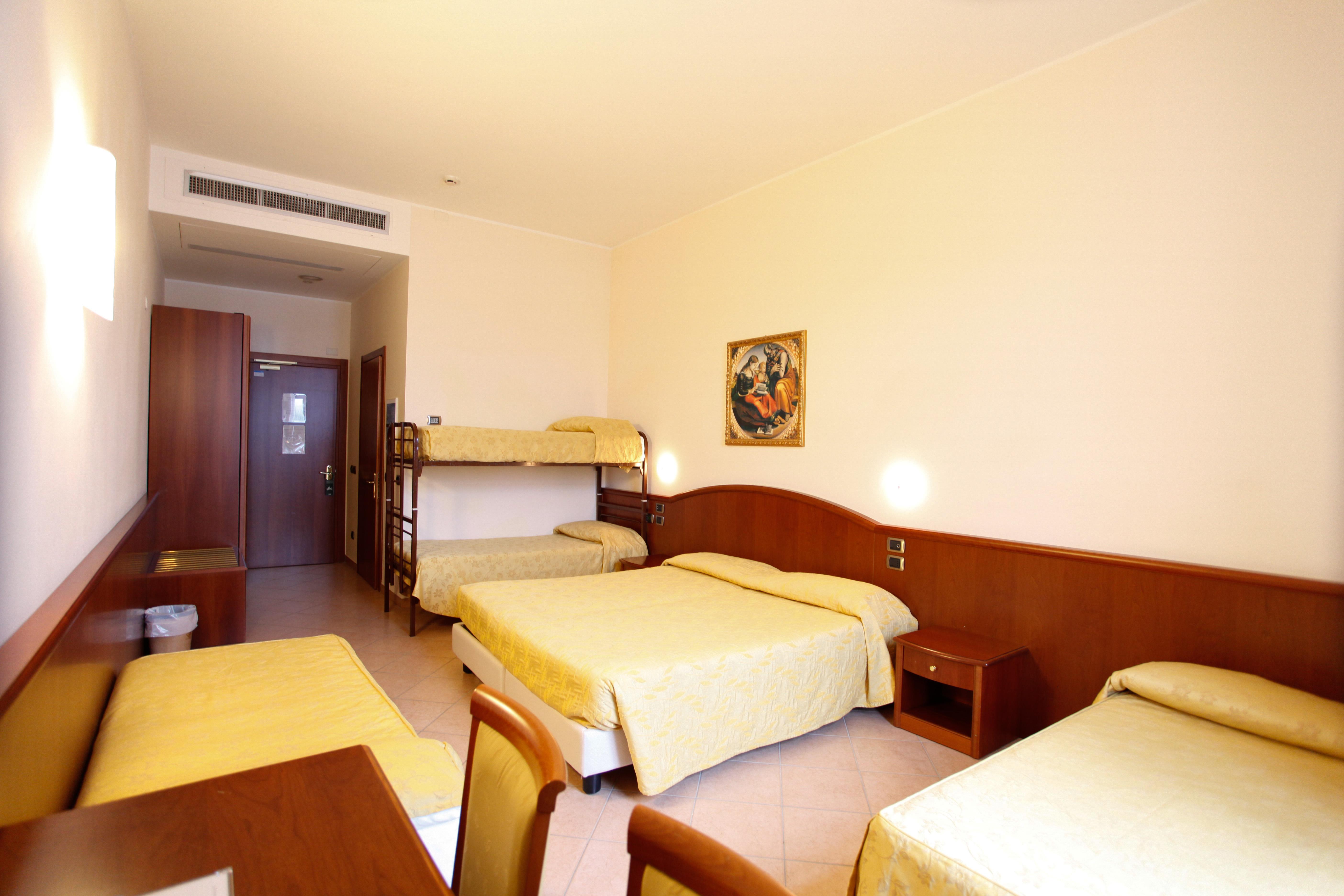 Garda Family House Hotel Castelletto Di Brenzone Exterior photo
