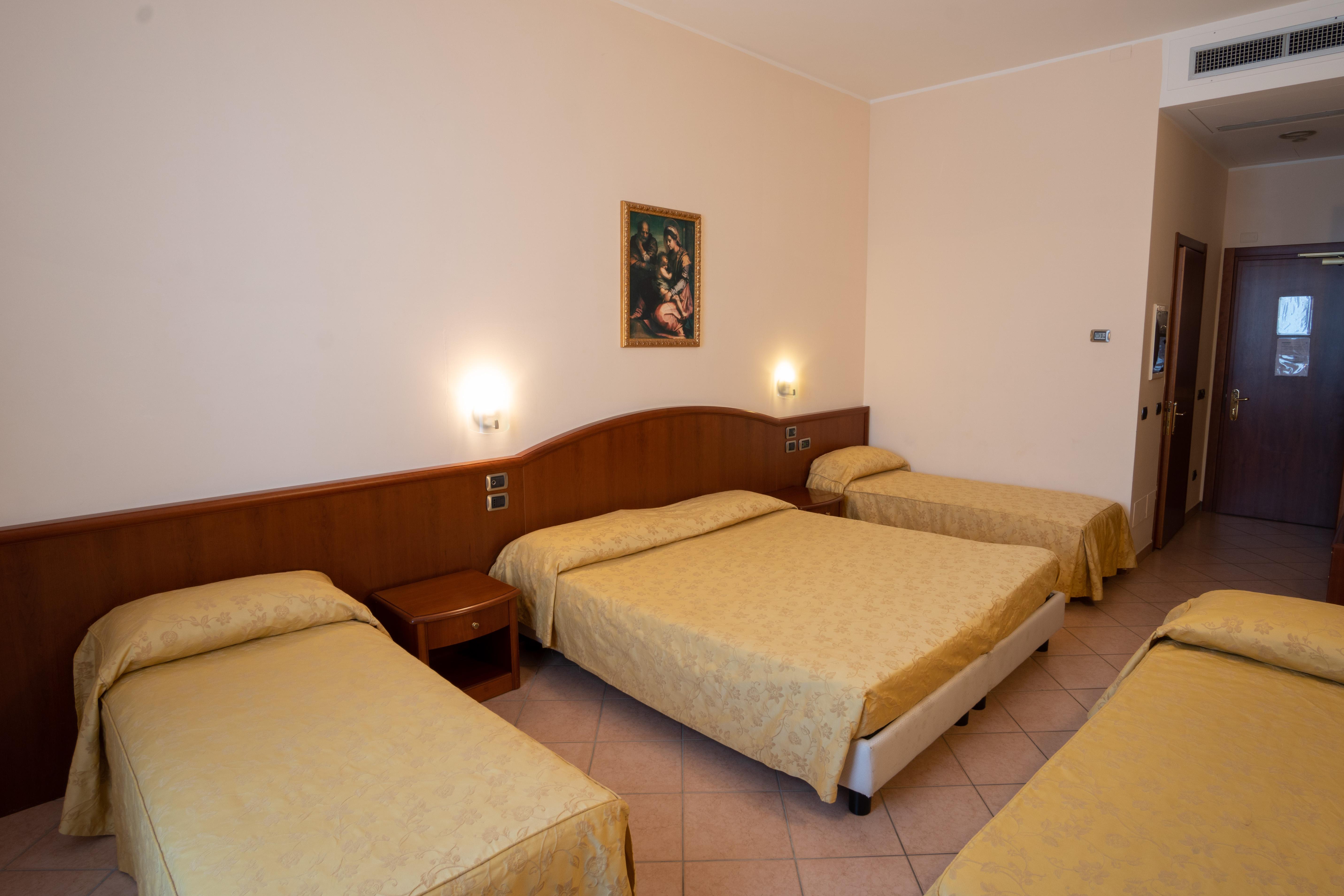 Garda Family House Hotel Castelletto Di Brenzone Exterior photo
