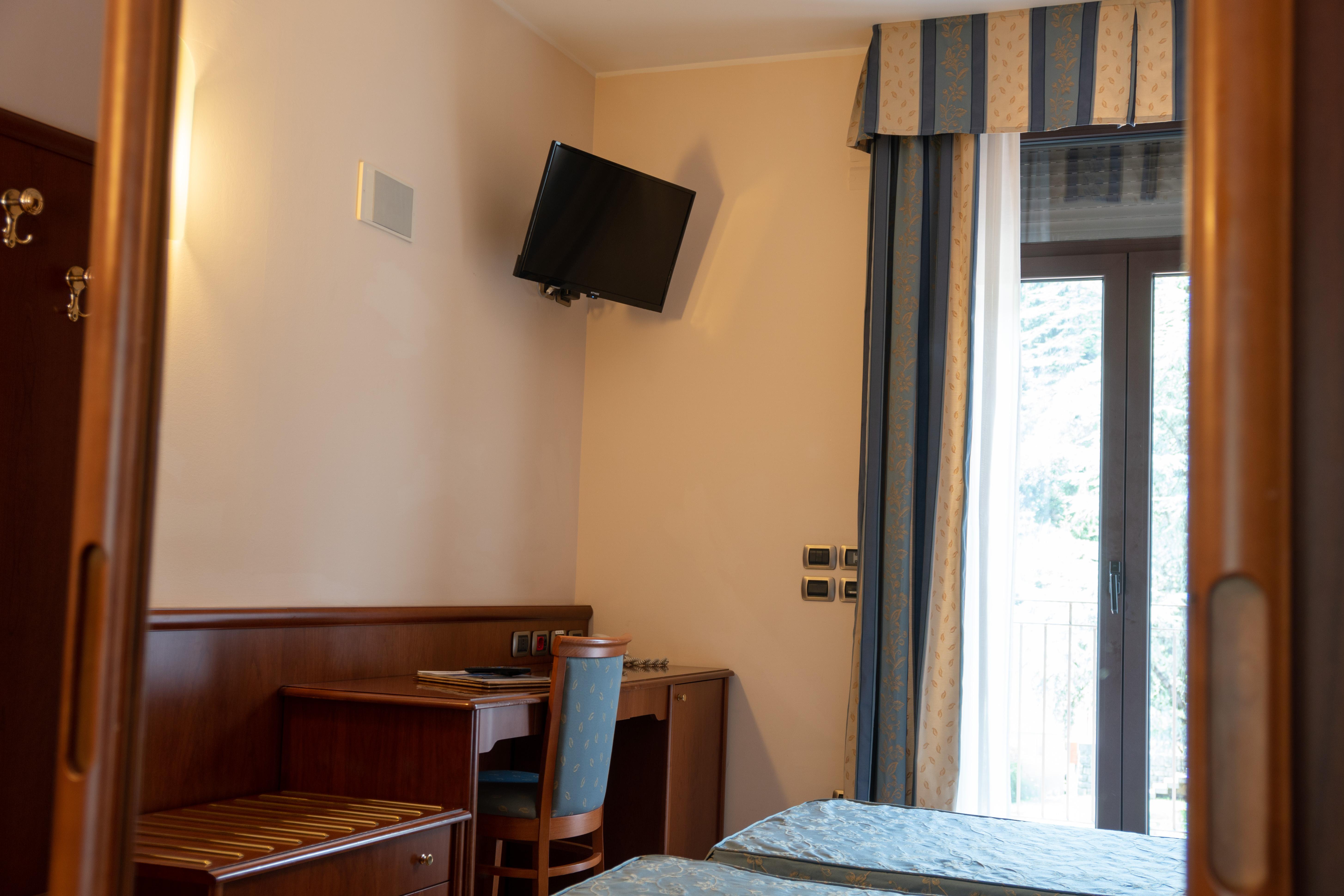 Garda Family House Hotel Castelletto Di Brenzone Exterior photo