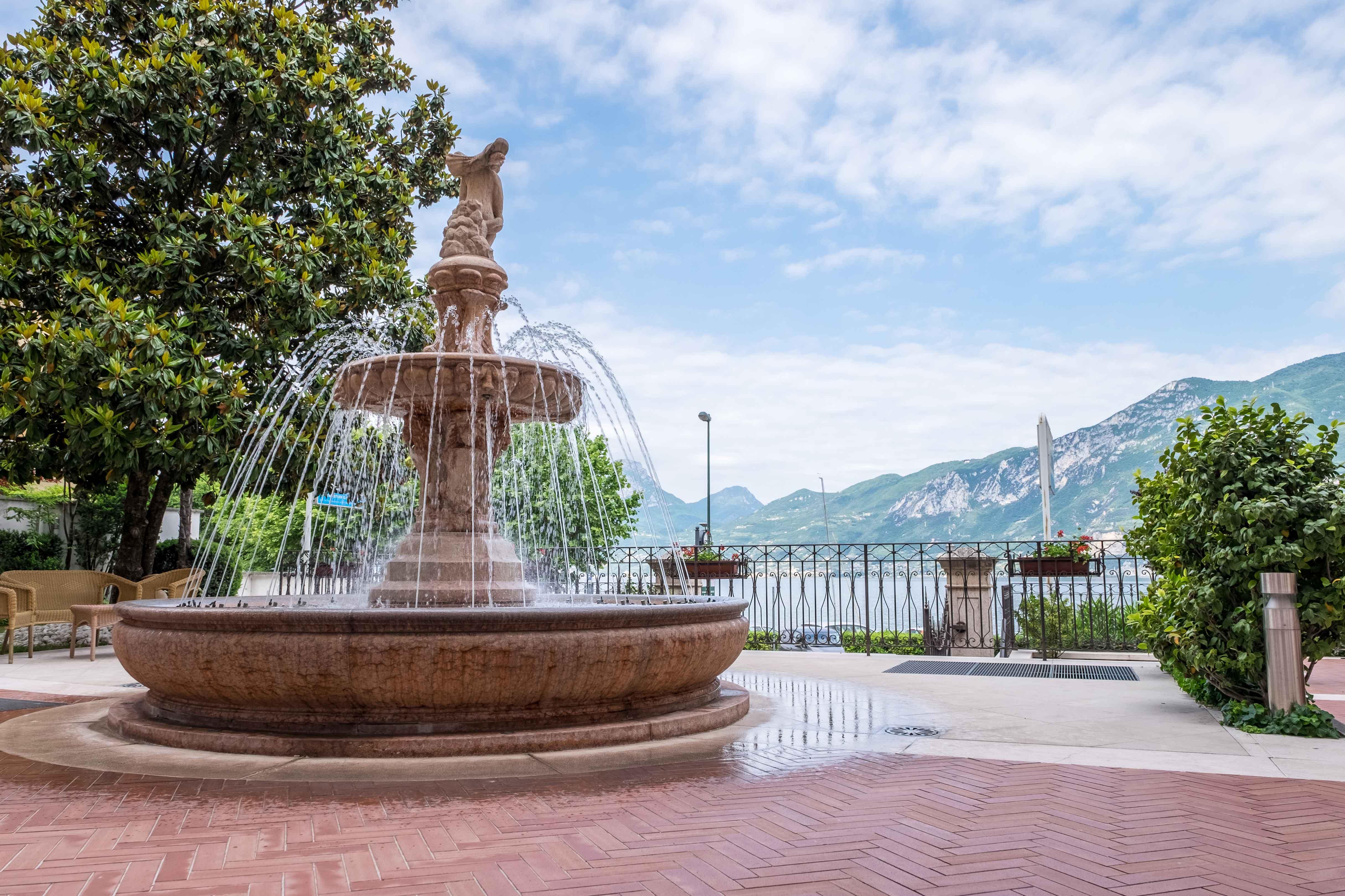 Garda Family House Hotel Castelletto Di Brenzone Exterior photo