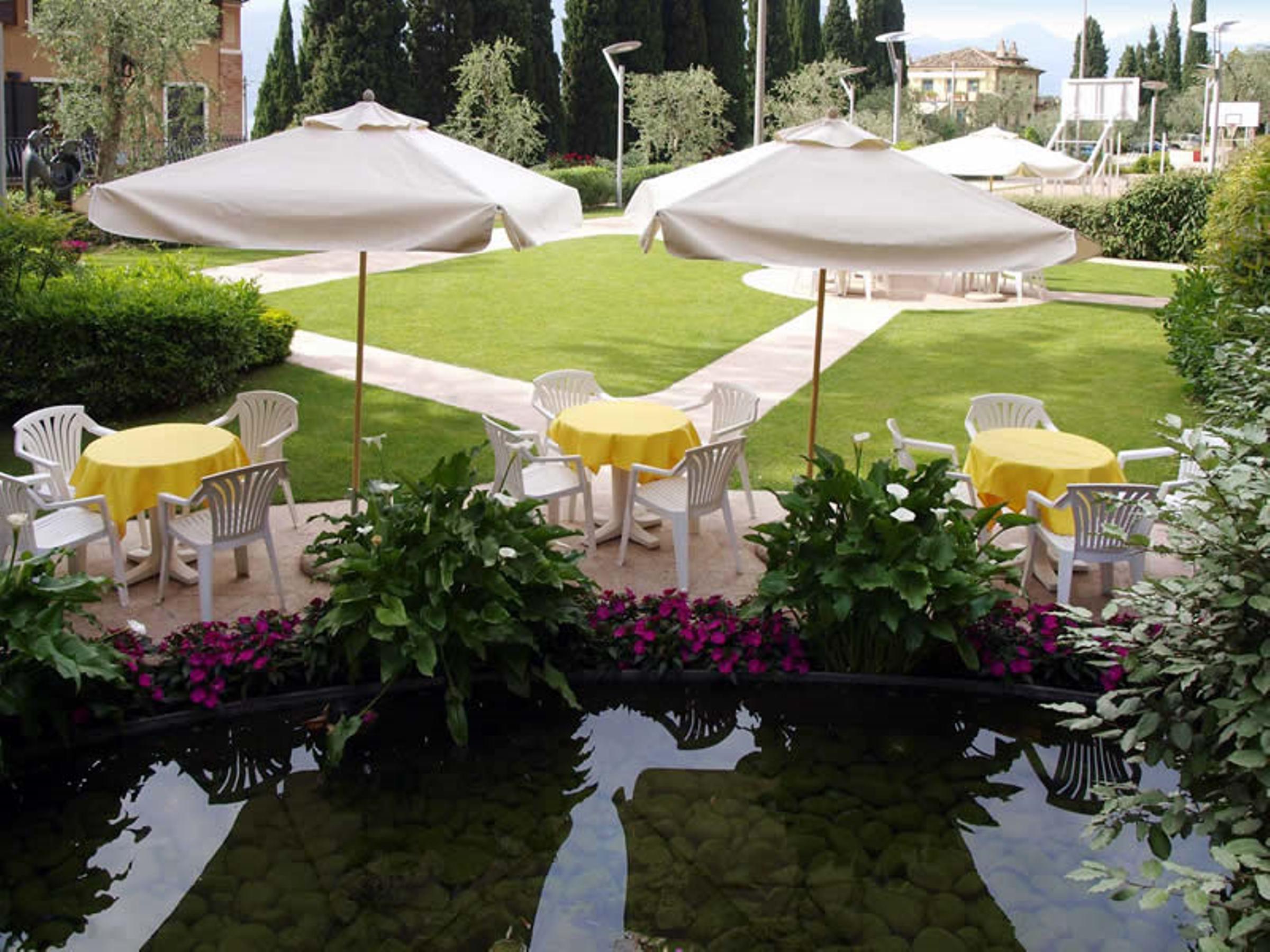 Garda Family House Hotel Castelletto Di Brenzone Exterior photo