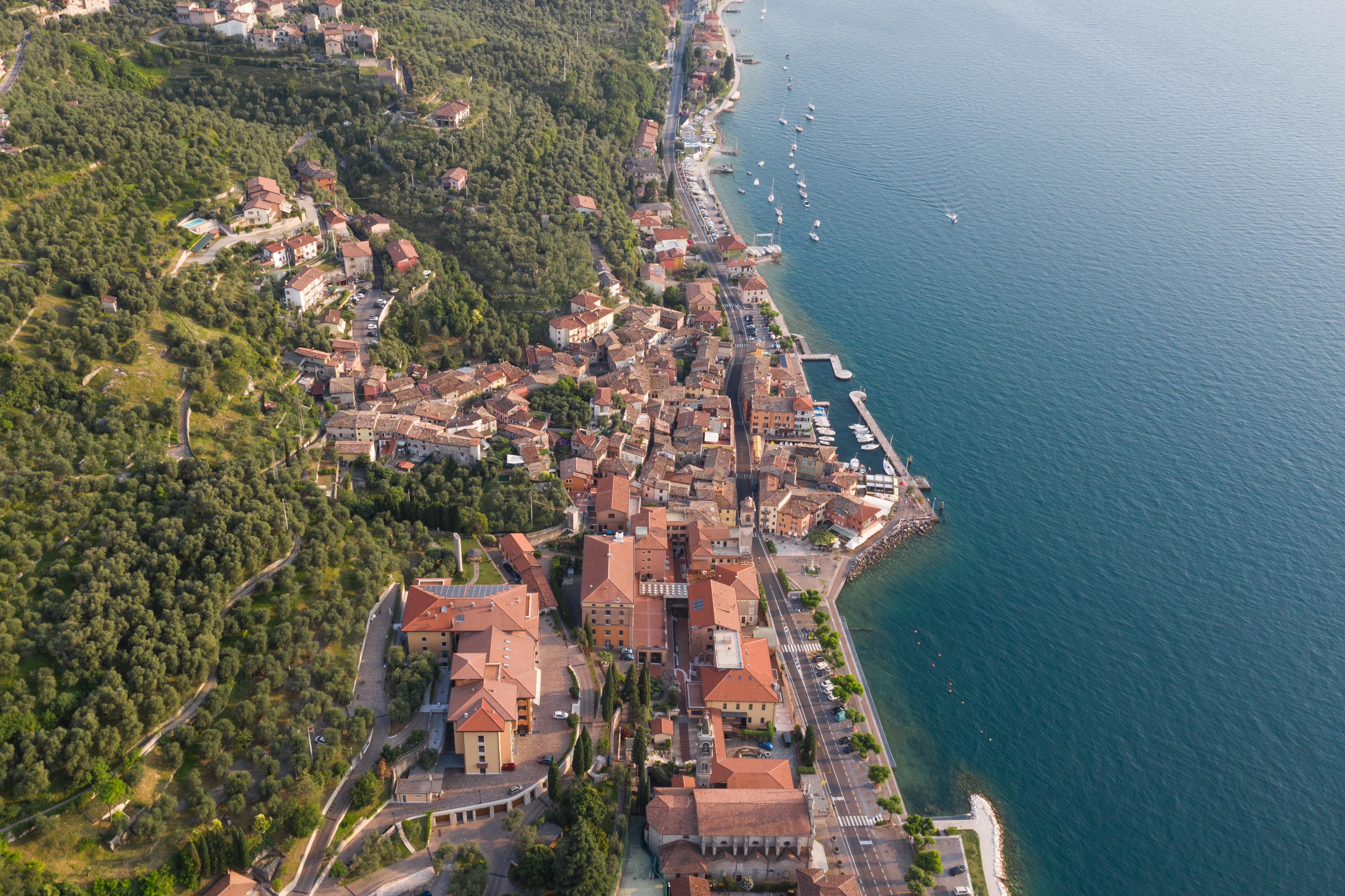 Garda Family House Hotel Castelletto Di Brenzone Exterior photo