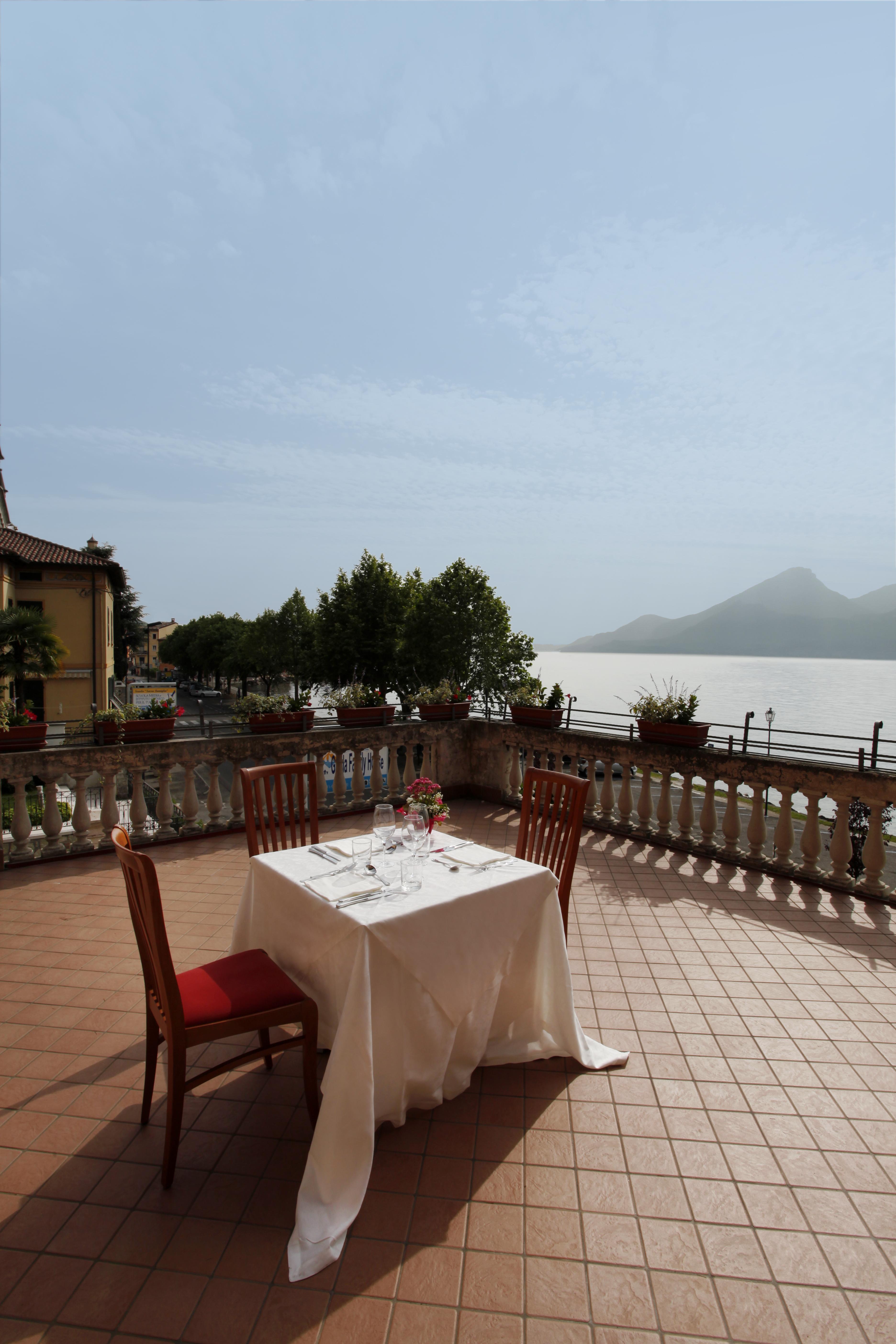 Garda Family House Hotel Castelletto Di Brenzone Exterior photo