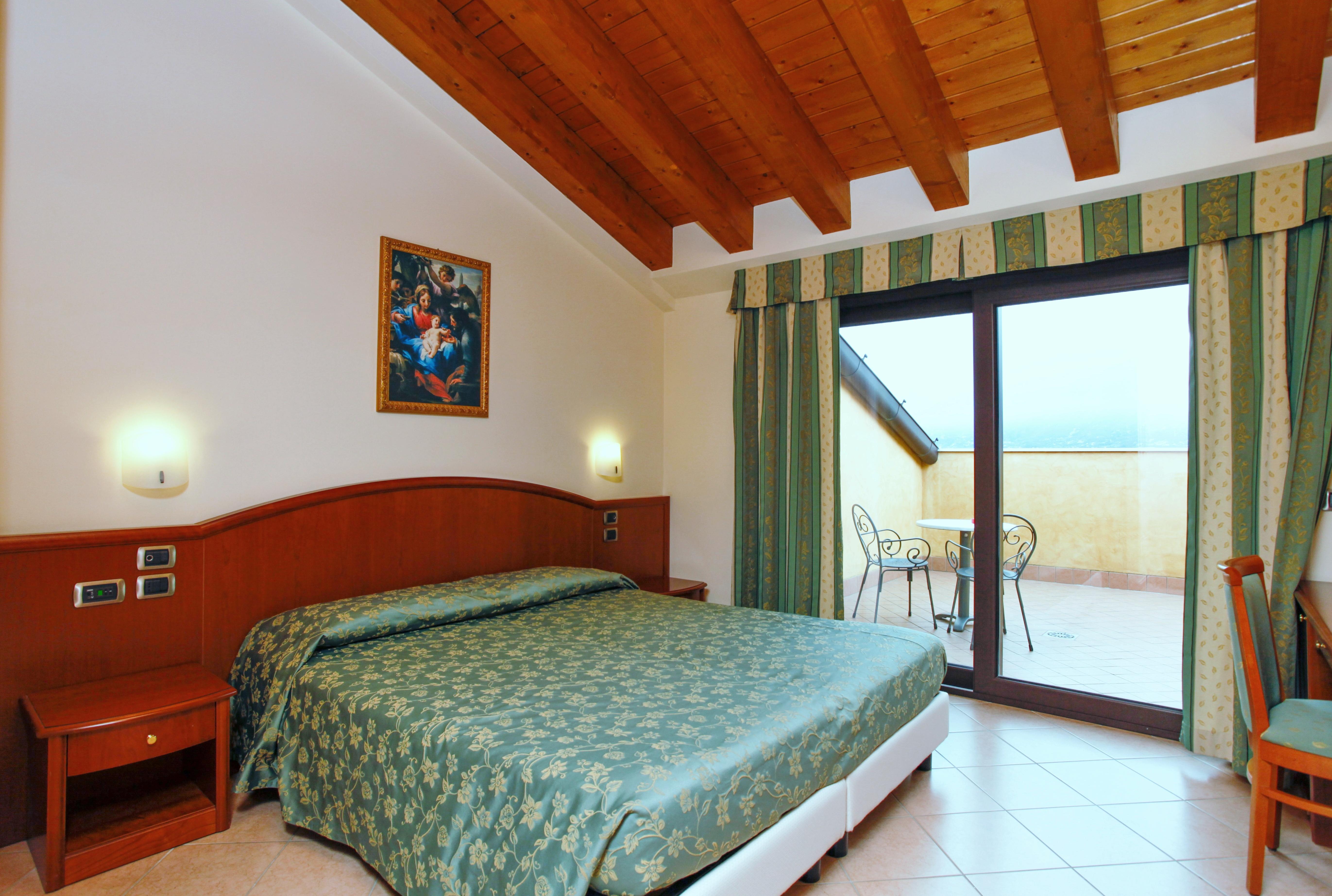 Garda Family House Hotel Castelletto Di Brenzone Exterior photo