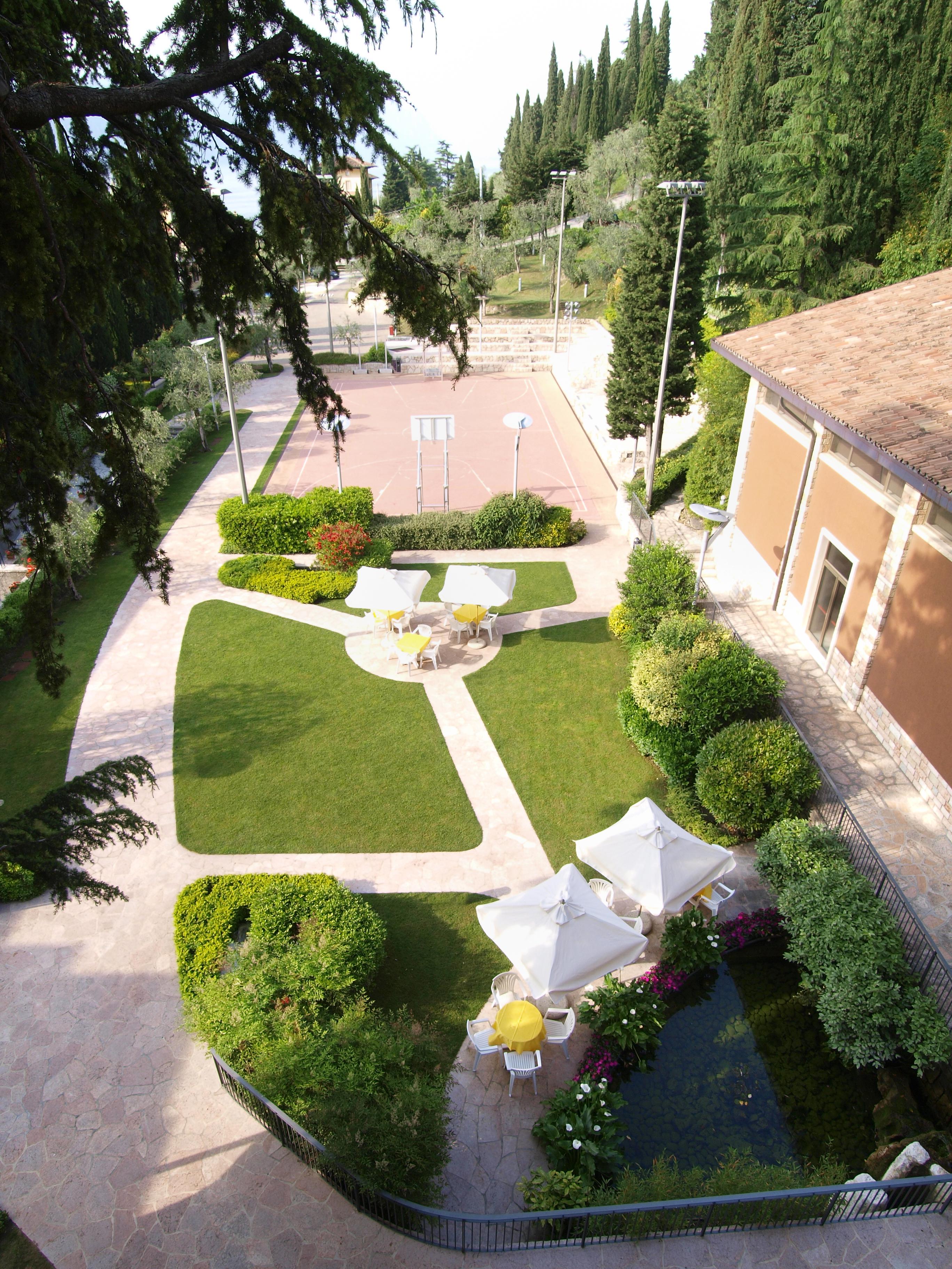 Garda Family House Hotel Castelletto Di Brenzone Exterior photo
