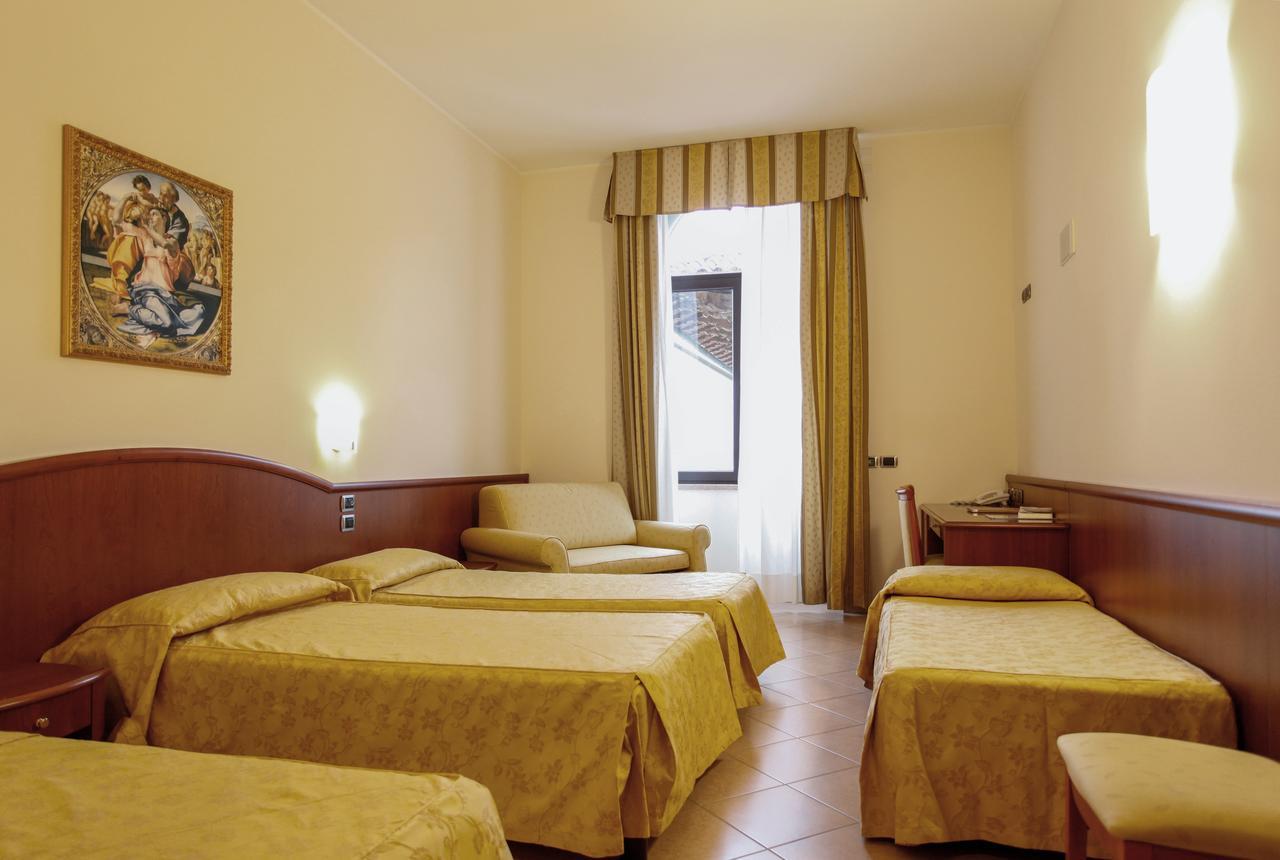 Garda Family House Hotel Castelletto Di Brenzone Exterior photo